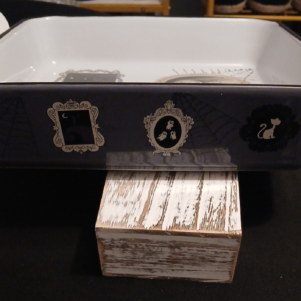 New! Disney The Nightmare Before Christmas 9" Square Ceramic Baking Dish - Picture 4 of 10